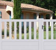 Portail pivotant en Aluminium semi-ajouré