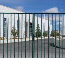 Portail pivotant barreaudé Vert